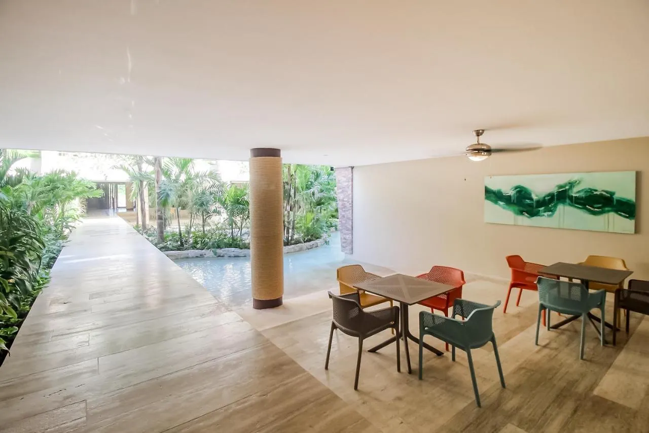 Hotel Sea Breezes Studio At Syrena 409 Playa del Carmen Mexico